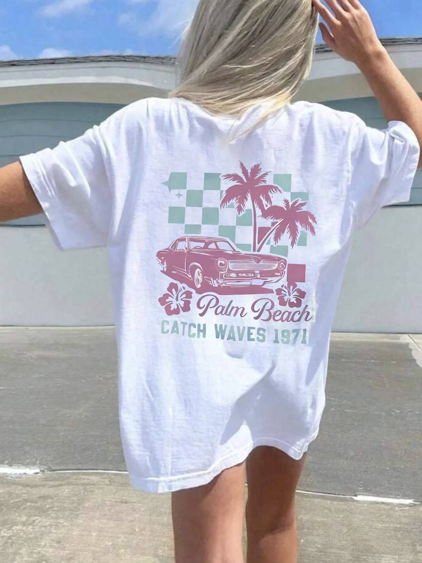 Palm tree on a float Plus size women's round neck short sleeve T-shirt with elastic half sleeves and trendy prints