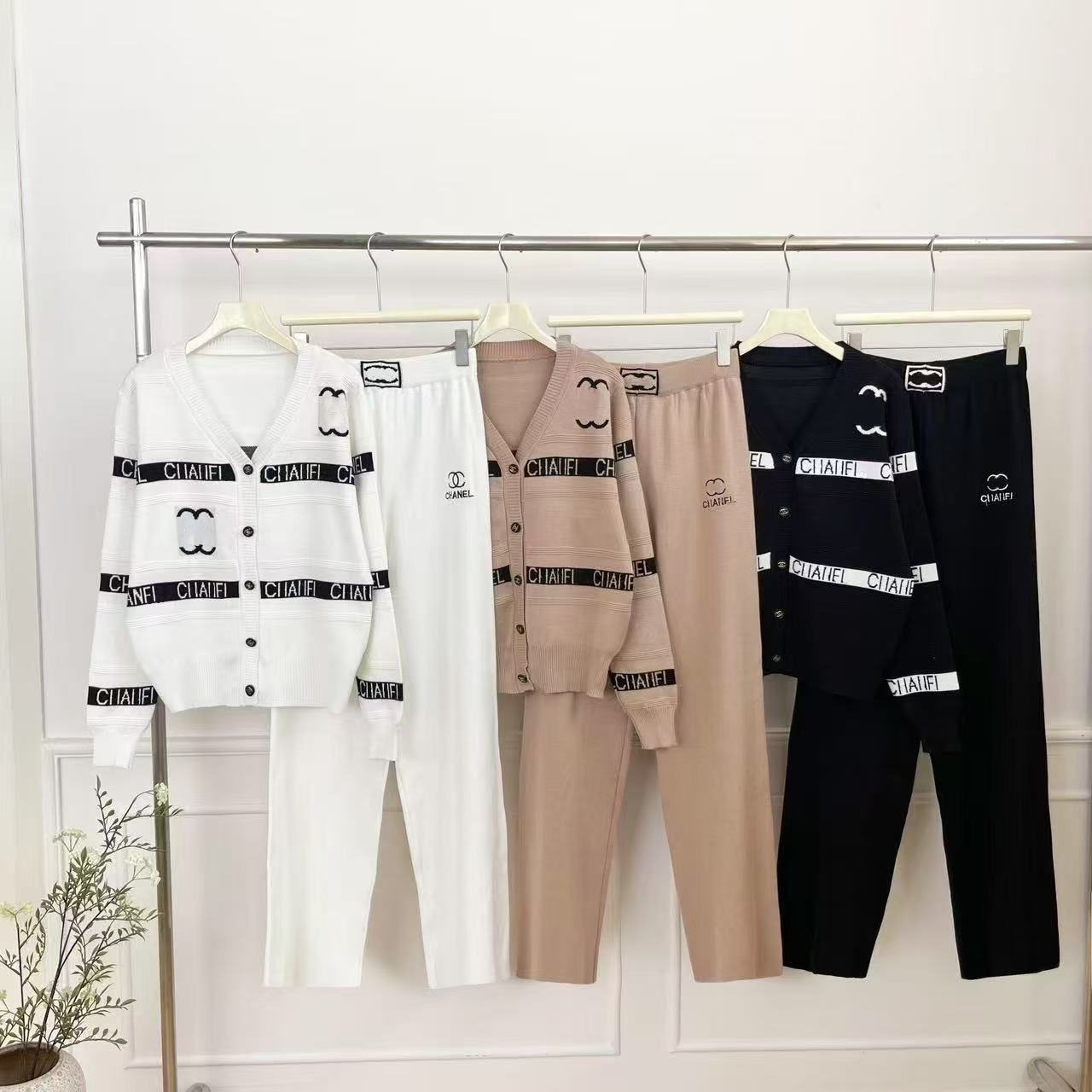 Designer knitted blouse sweater coat new all-match letter jacquard casual wide leg pants early spring and autumn suit