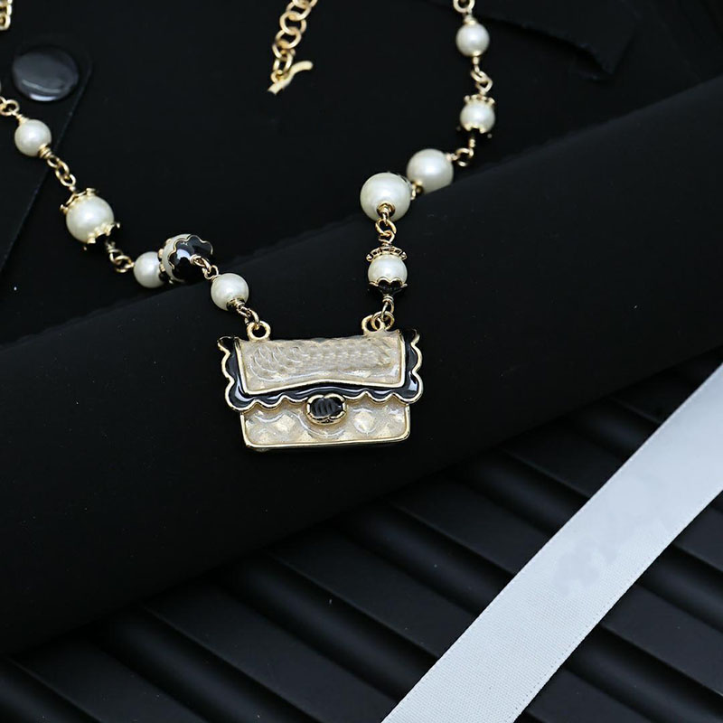 Bijoux de luxe K Chaîne de clavicule en or Collier Perl Pendard Boucles d'oreilles Brand Designer C Lettre en dente