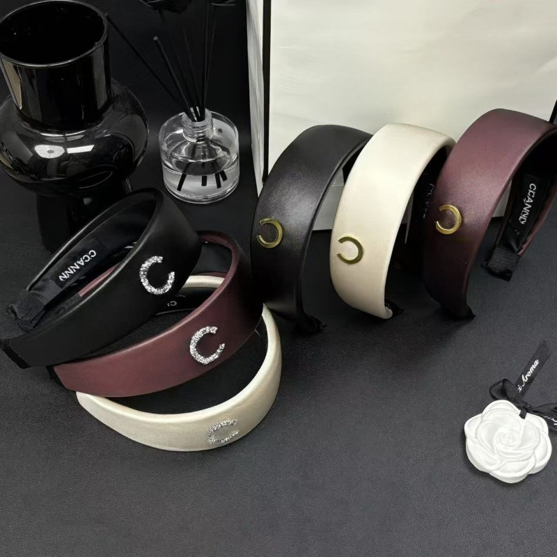 Designer Leather Headband Vintage Wide-brimmed Thicken for Women Enhance The Top of The Skull Classic Luxury Hair Accessories Street Fashion High-image-1082903222