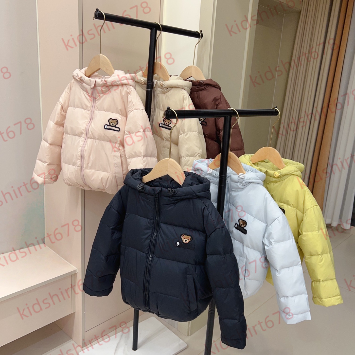 B bear head Letter Print Kid designer Down Coat Cute hooded hat boy and girl fasion 100% down filling top comfortable warm outdoor recreation down j