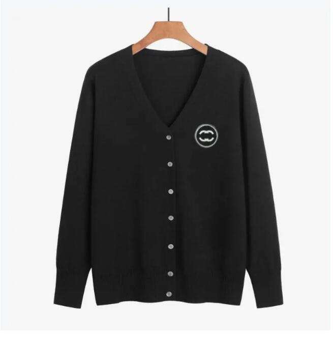 Vêtements de créateurs Pulls pour femmes Jumper Marque de luxe pour col en V Cardigan Pull rayé imprimé manteau décontracté robe à tricoter Tops