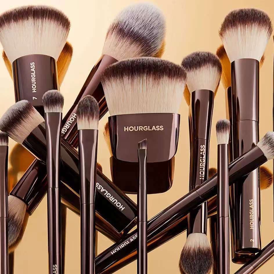 Fondation de maquillage de sablier en poudre à fard à paupières Coccueur Brusque à lèvres Brosse de beauté Outils