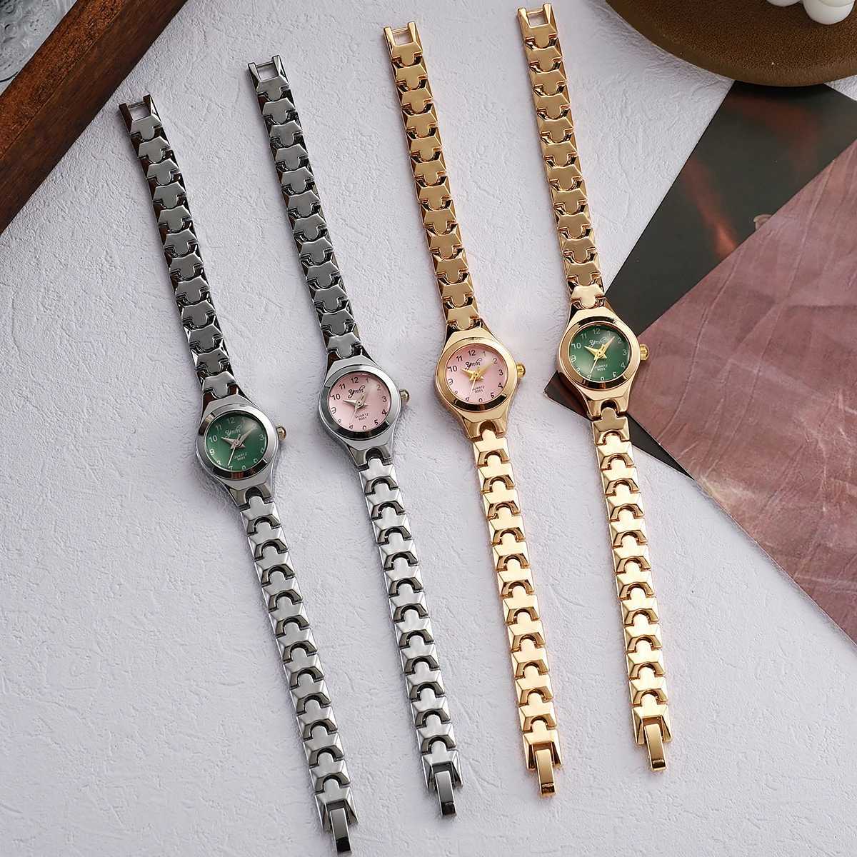 Nouvelle arrivée All-Match rétro mode mini petit cadran montre à quartz montre-bracelet de mode créative pour Noël et Halloween GifXJ251103