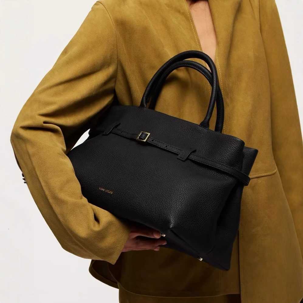 Arrow 2025 Autumn Winter New Style Retro Tote Bag Simple Design X251104