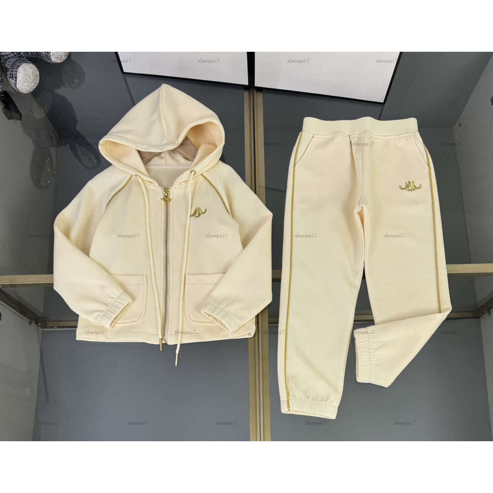 Brand Tracksuits baby Coat Autumn hooded jacket set Kids designer Clothes Gold letter embroidery jacket and pants A942X26N000-image-1083044738