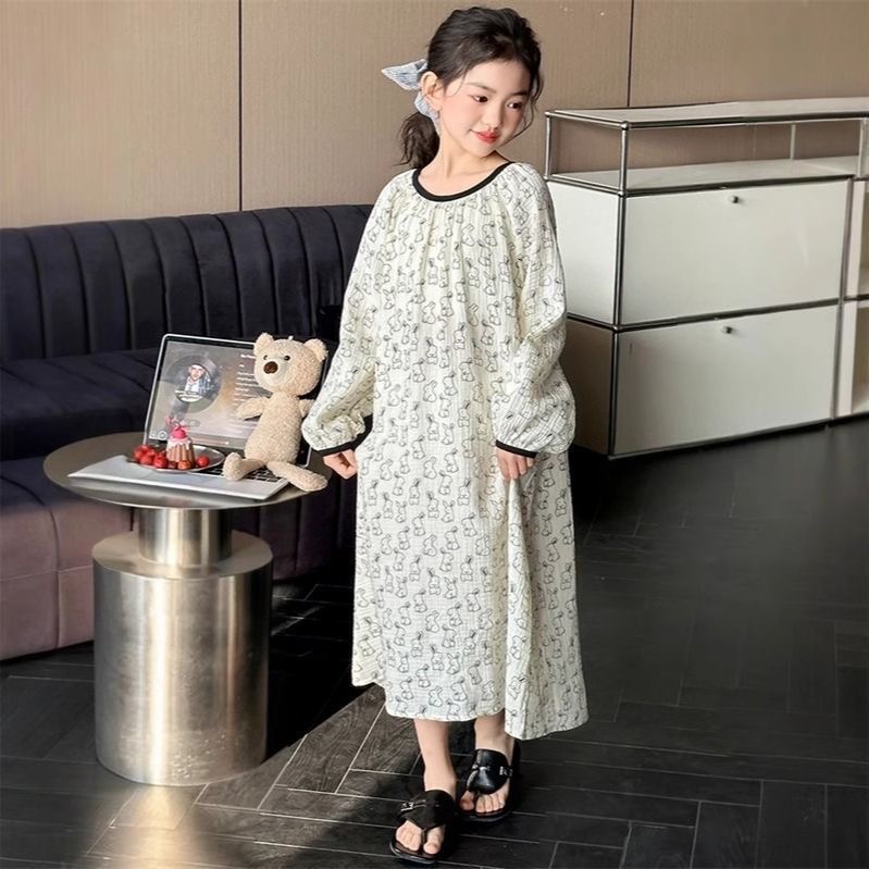 D617 New Korean style long-sleeved girls&#039; nightgown for spring and autumn, loose fit, suitable for medium and large children.-image-1083134872
