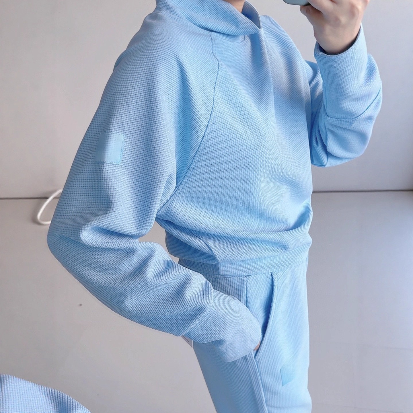 2025 Chic Athletic Style High Collar Long Sleeve Hoodies for Cozy Autumn-Winter Wear-image-1083065250