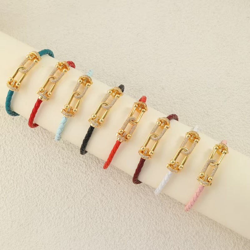 2025 Summer New Trend Leather Cord Figure-8 Horseshoe Buckle Bracelet, Fully Embedded with Diamonds, Red Rope Bracelet for Men and Women