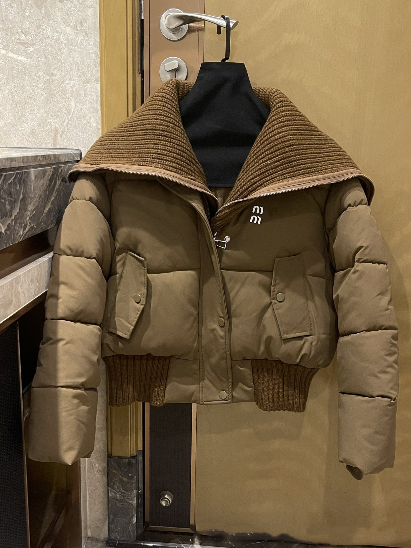 Winter Coat Designer Womens Down Parkas Fake two large lapels thickened warm bread cotton coat jacket