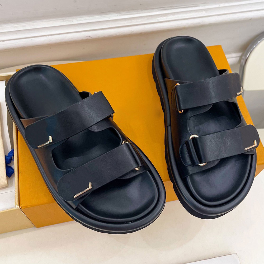 Nouvelles sandales de créateurs de femmes sandales plats sandales en cuir sandales en cuir non glissade de qualité de qualité supérieure style de