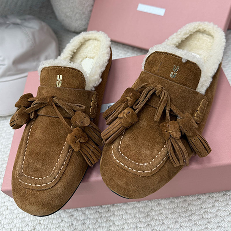 Excellent designer Suede leather mules Elegant unique style thicken lambs wool Women winter Warm mule quality Suede winter Dress Shoes Rubber sole