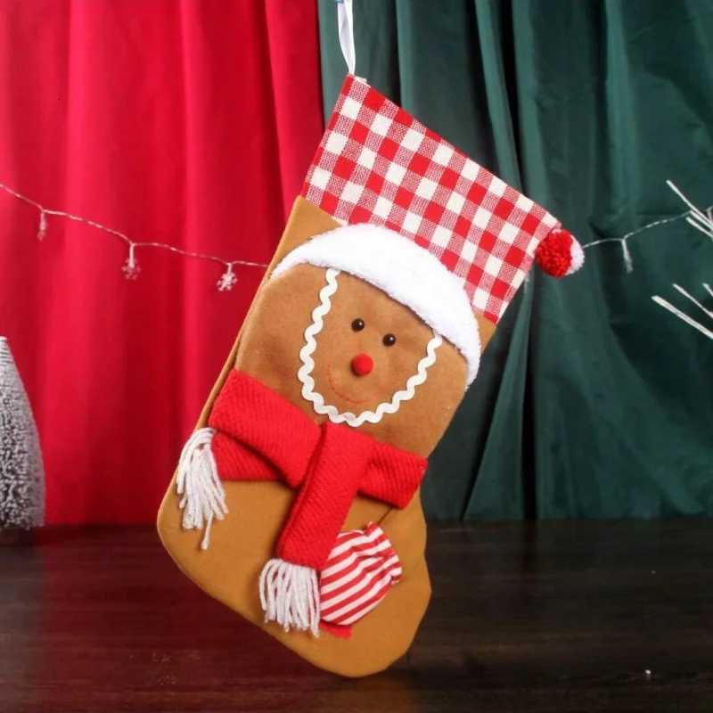 Christmas Gingerbread Pattern Socks Decorations Christmas Snack Gift Bags Fireplace Hanging Ornaments Festive He Decor H251107-image-1083627566