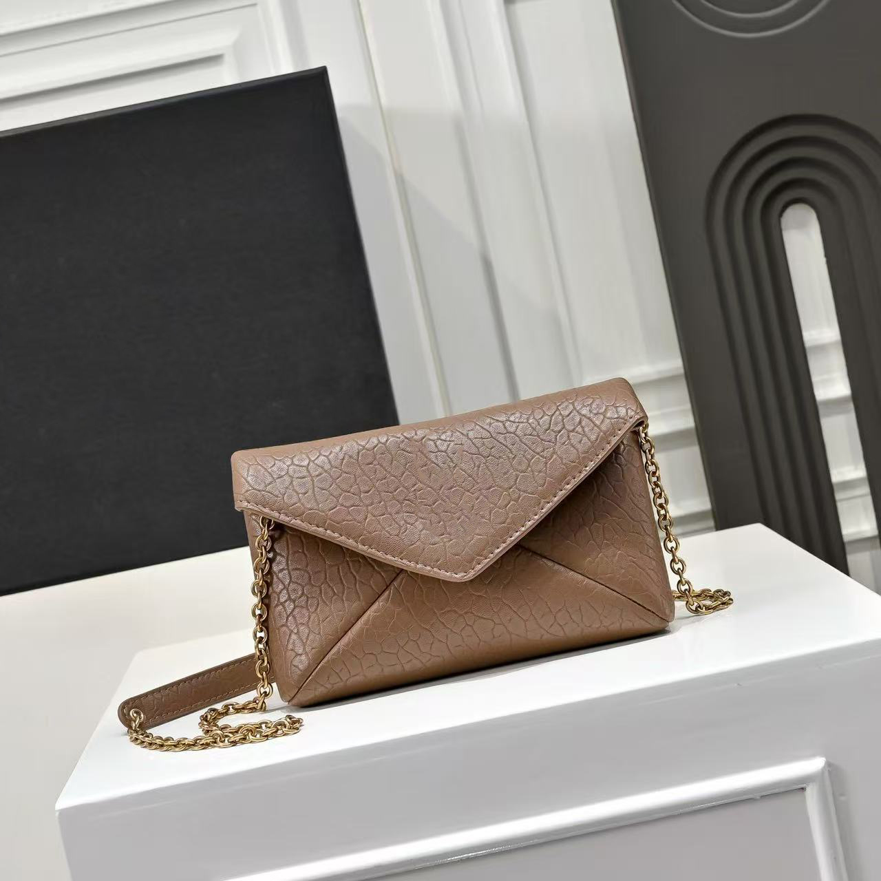 2025 Top Designer High Quality Luxury Charm Personality Chain Bag Classic Crossbody Bag Casual Handbag Women's Luxury Brand Shoulder Bag