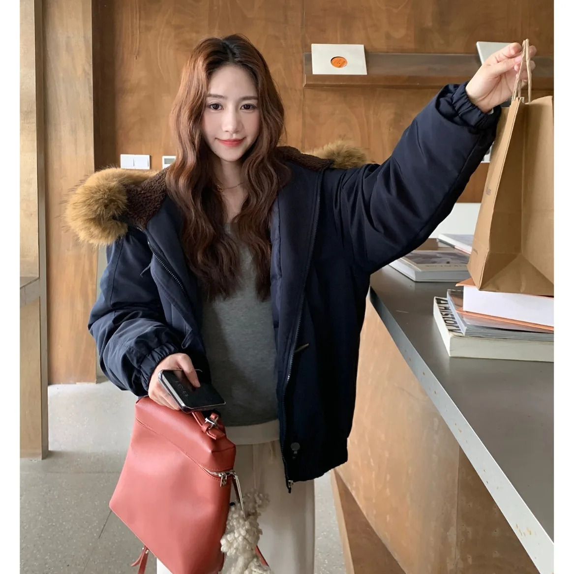 Womens 2025 retro warm cotton jacket with fur collar and horn buckle down thickened workwear style to overcome 251107 fa 1a