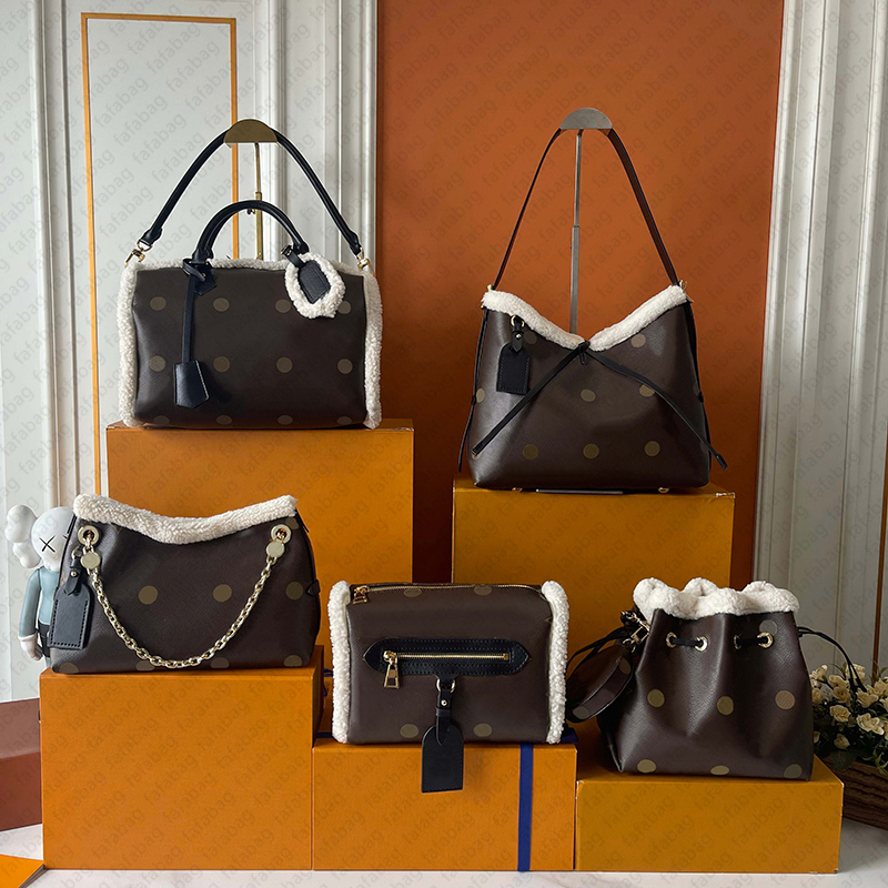 Sac en laine d'agneau d'hiver Sac fourre-tout de luxe de créateur pour femmes, sacs d'oreiller, grand sac à main décontracté, sac banane flou, sa