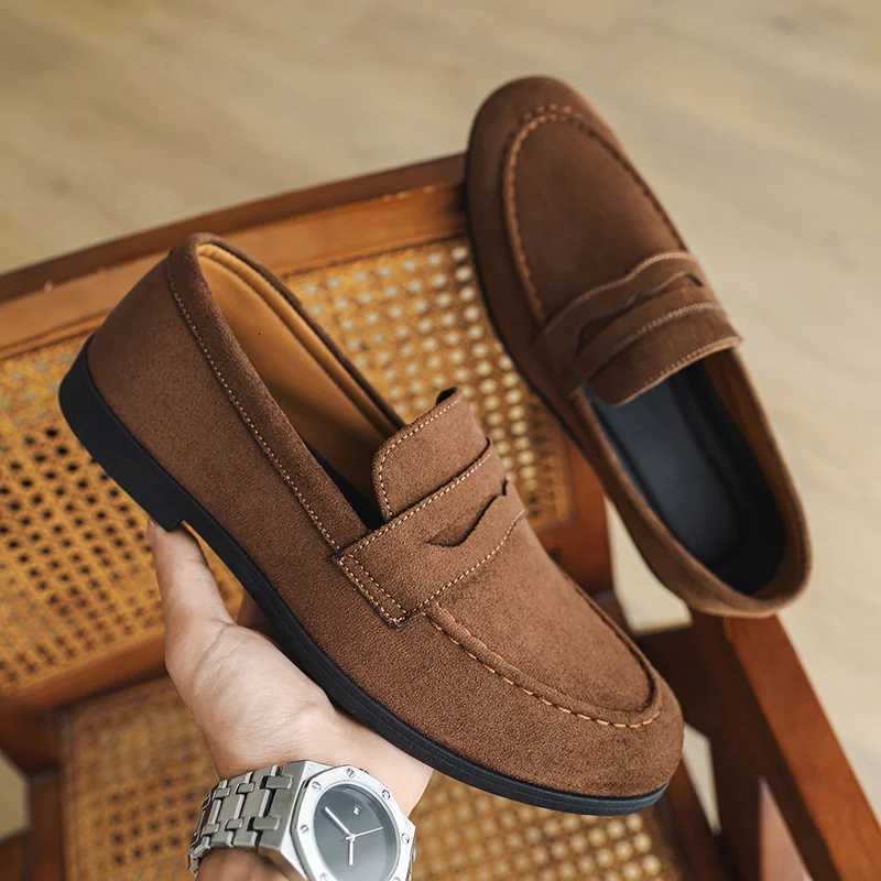 Autumn Suede Loafers Man Large Size 45 Comfort Slip-on Casual Shoes Men Flats RETRO Brown For Men zapatos de hombre Z251107