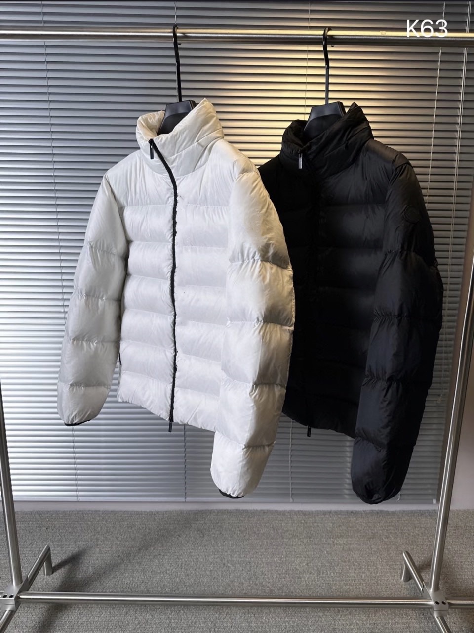 Designer Mens Womens Hooded Down Jacket Fashion Contrasting Leather Parka Coat Man Winter Thick Warm Puffer Jackets Double Zipper Waterproof Park-image-790760098