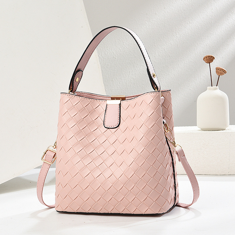 Free shipping designer bags Korean style trendy woven fashionable commuting handheld bucket 2025 new style simple largecapacity singleshoulder cros