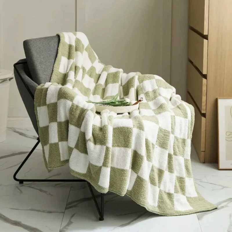 Textile City Checkerboard Plush Throw Blanket Soft Warm Fluffy Fleece Blanket Multi-Color Cozy Couch Throw for Home DecorW251107-image-1083908900