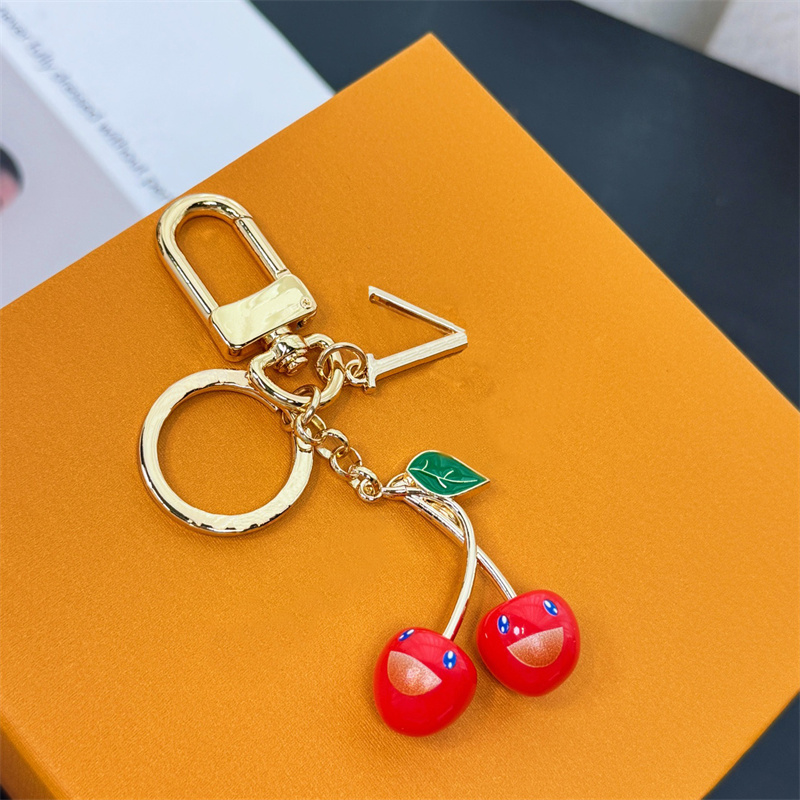 Keychains Lanyards Designer Keychains Lanyards Keychain Men Metal Car Keychain Women Cherry Key Ring Golden Letters Bag Charm