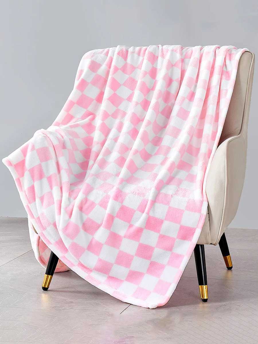 1pc 300GSM Warm And Cozy Pink Checkered Blanketltra Soft Fleece Checkered Throw Blanket for Couch Bed and TravelW251107-image-1083904527