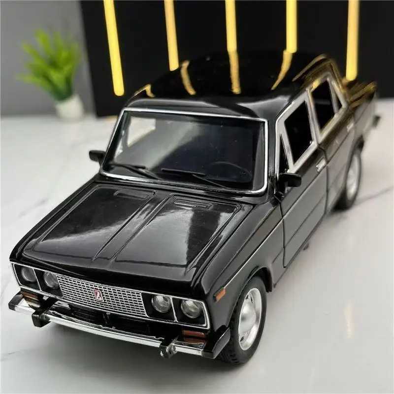 1/24 LADA NIVA Classic Car Alloy Car Model Diecast Metal Toy Police Vehicles Car Model High Simulation Collection Childrens Gift C251118-image-1085145178
