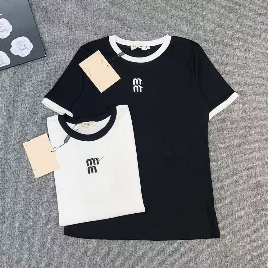 T-shirt à manches courtes T-shirt de base de concepteurs t-shirts noirs blancs slim fit t-shirts élastiques tops femme tshirt de luxe