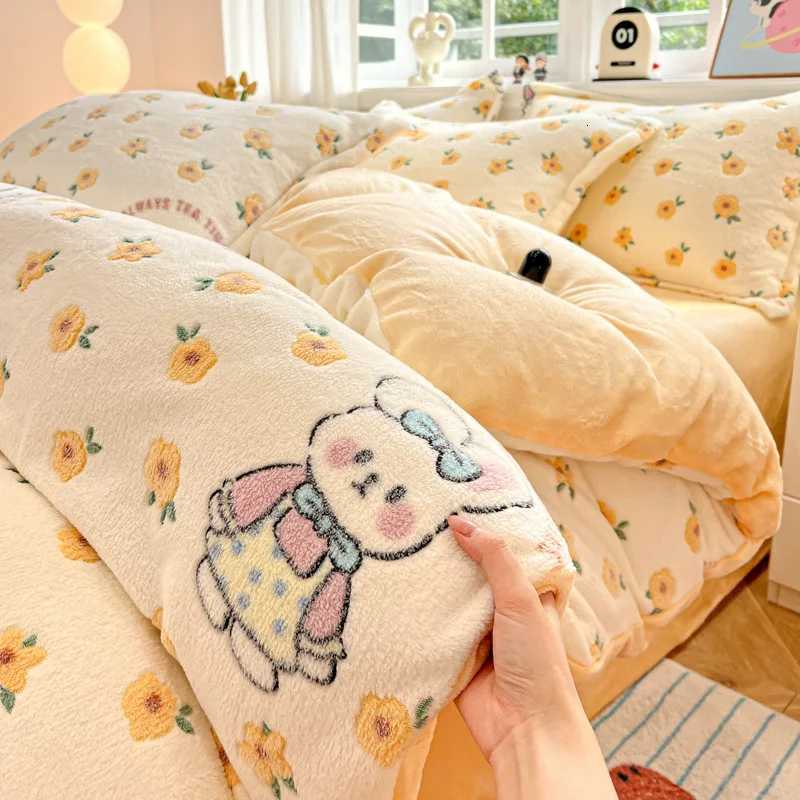 1pc Flannel Fleece Duvet Cover Single/Queen/King Size Cartoon Style Soft Warm dekbedovertrek 240x220 Super Thick Winter H251111-image-1084143809
