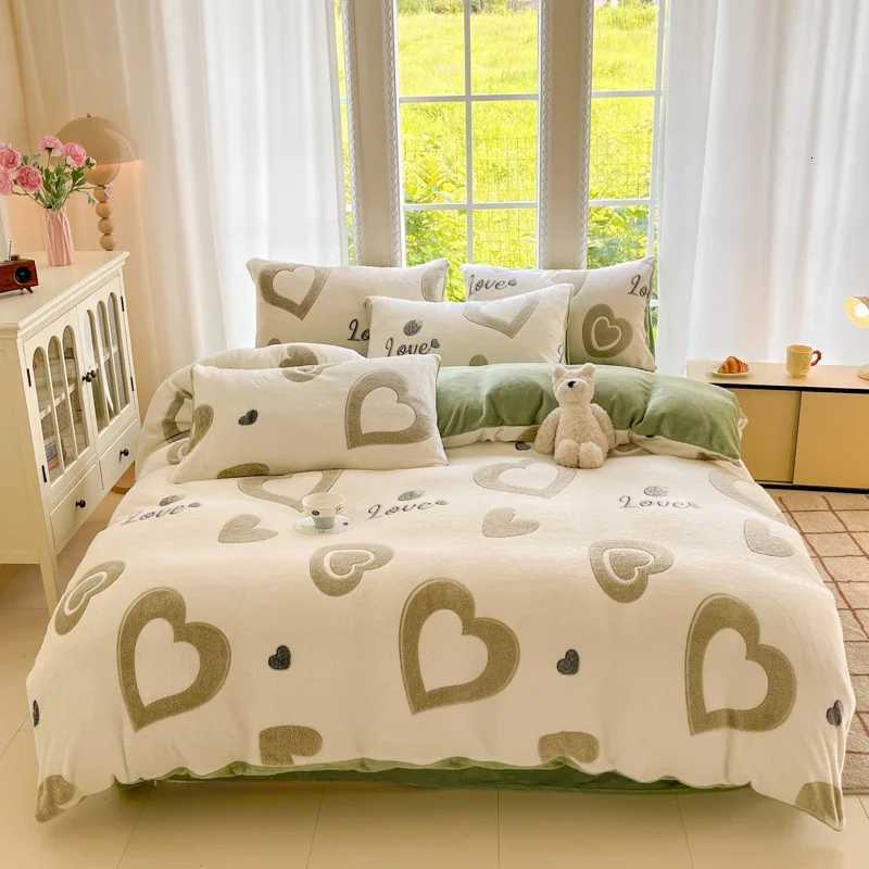 Cartoon Pattern Plush Quilt Cover Double Sided Plush Thickened Autumn Winter Duvet Hood Machine Washable Anti Static Bedding H251111-image-1084147756