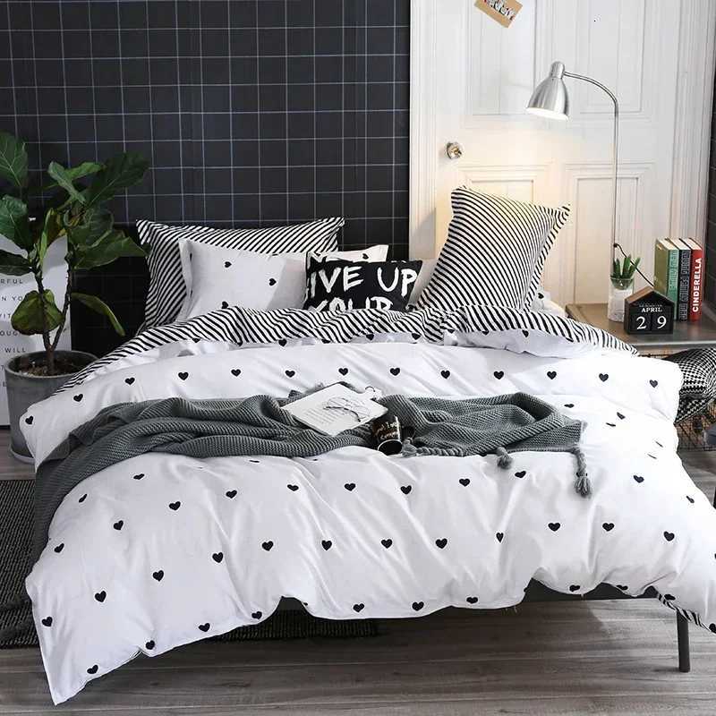 Heart Print Duvet Cover Set King Size Reversible Bedding Set Microfiber Modern 1 Quilt Cover Zipper Closure with 2 cases H251111-image-1084169628