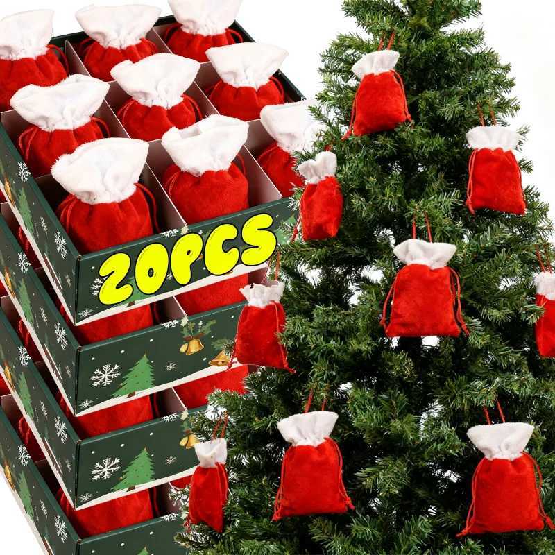 Christmas Velvet Gift Bags with Drawstring Santa Candy Snack Storage Bags for Xmas Party Gift Wrapping Xmas Hanging DecorationsM251113-image-1084491608