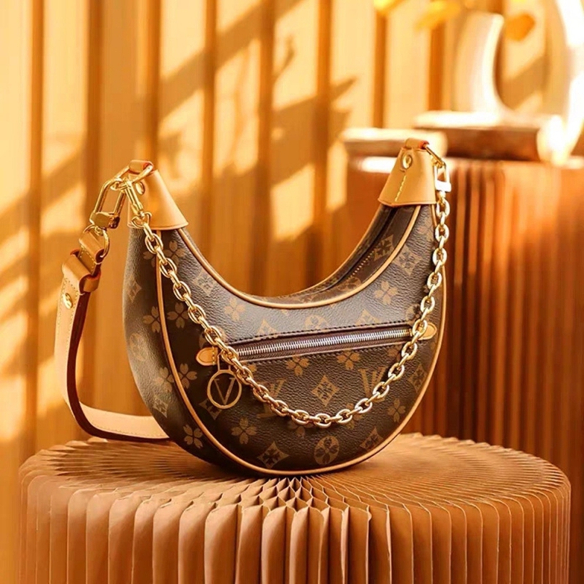 2027 Designer woman Bag bucket Loop Croissant bag shoulder hobos Purse Cosmetic half moon baguette underarm Handbag crossbody Metal Chain Collection