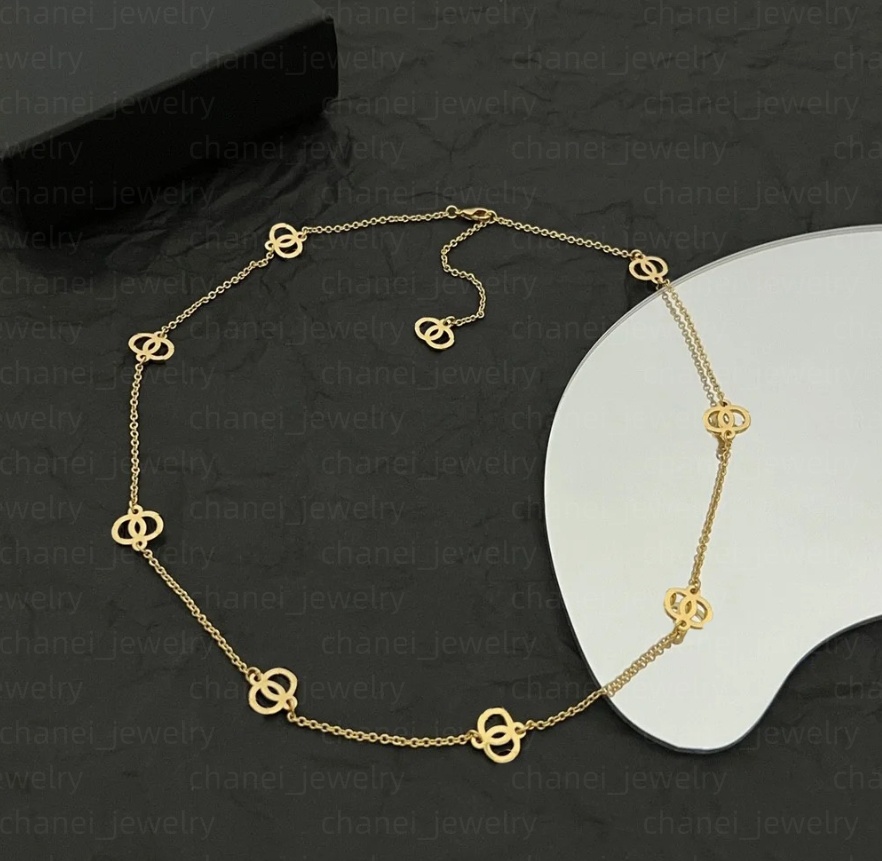 Collier de luxe concepteur classique Lettre de chaîne de pensionn