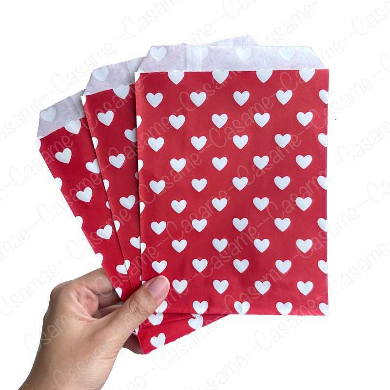 25 pcs Valentines Day Gift Bags 13x18cm Red Heart Paper Treat Bags Small Favor Bags for Valentines Party Wedding Birthday M251113-image-1084490953