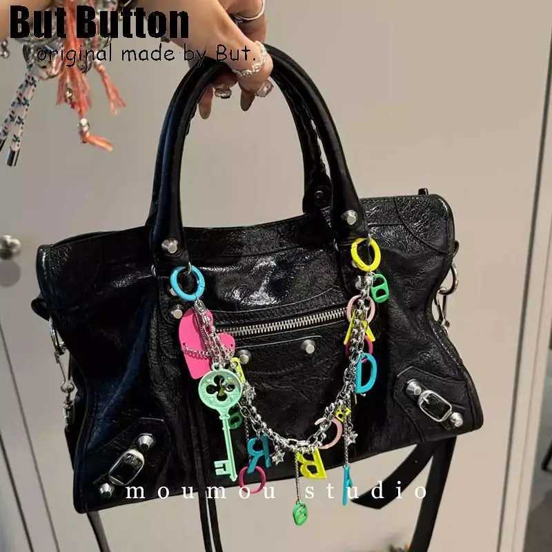 Subculture Y2K style gothique Lolita Millennium Dopamine éléments de lettres colorées sac à dos pendentif décorations de sac porte-clésXJ251114