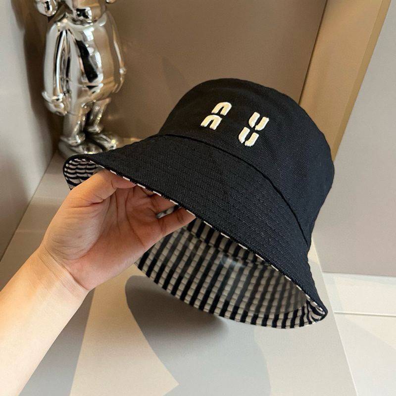 Luxury designer fisherman bucket black white stripes double sided wear embroidered logo European and American style travel sun fashion casual hat go