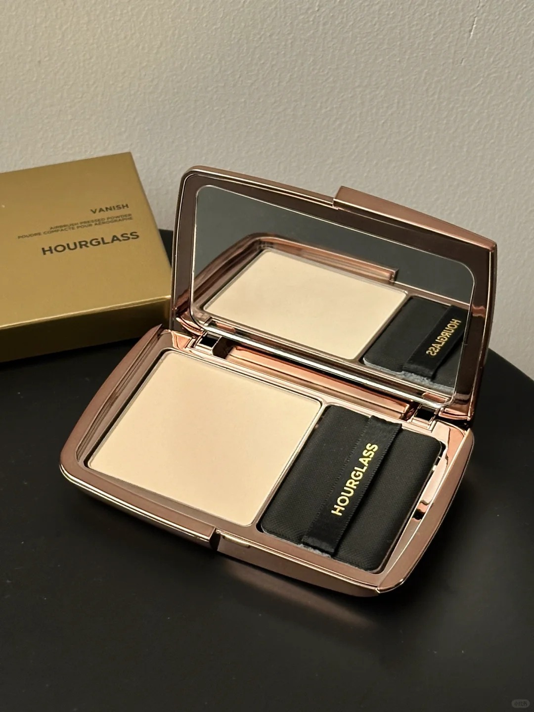 Hourglass Vanish Airbrush Pressed Powder 10.5g Face Cheek Makeup Powder Palette 3 Colors Translucent Light Medium Natural Matte Face Setting Powd-image-822530223