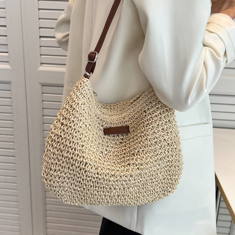 L17 Spring & Summer 2025 Collection: Women's All-Match Forest Style Straw Messenger Bag