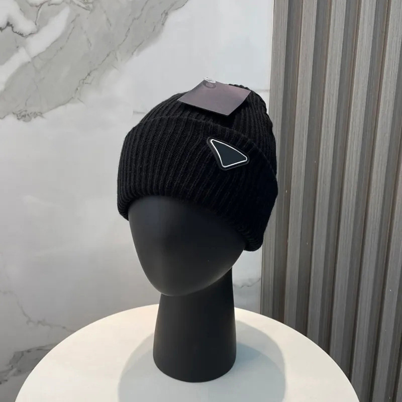 Designer beanie mens women simple skull hat knitted womens classic triangle fashion casual autumn and winter skiing warm high quality box excellent