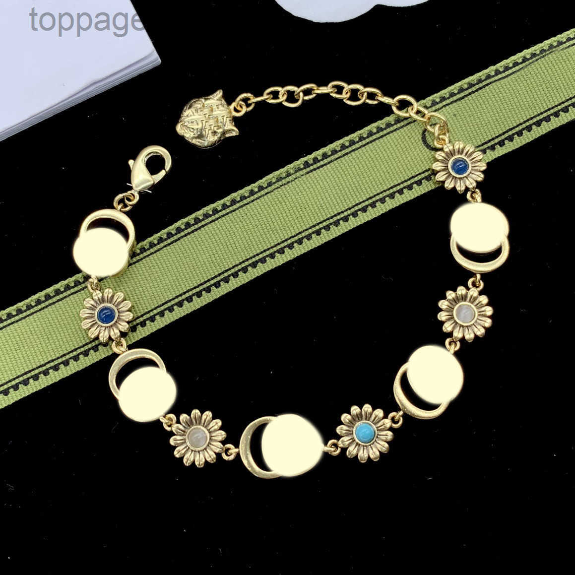 Bracelets designer Wedding jewelry classical style bracelet Bangles Elegant Fashion Charm Jewelry for gift 2JBB
