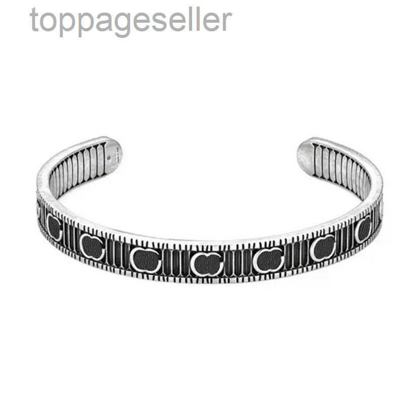 Designer Bangle Bracelet Womens Silver Bracelets Double Sided Carving Designers Blue Luxury Mens Fashion Bracelets Woman Hommes Bracelet H4WC
