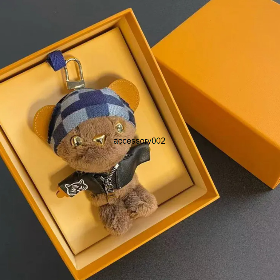 Keychains Lanyards Bear Bag Charm Fur Key Holder Sunflower Luxury Personalized Animal Bear Pendant Handbag Charm for Accessories Key Chain designer