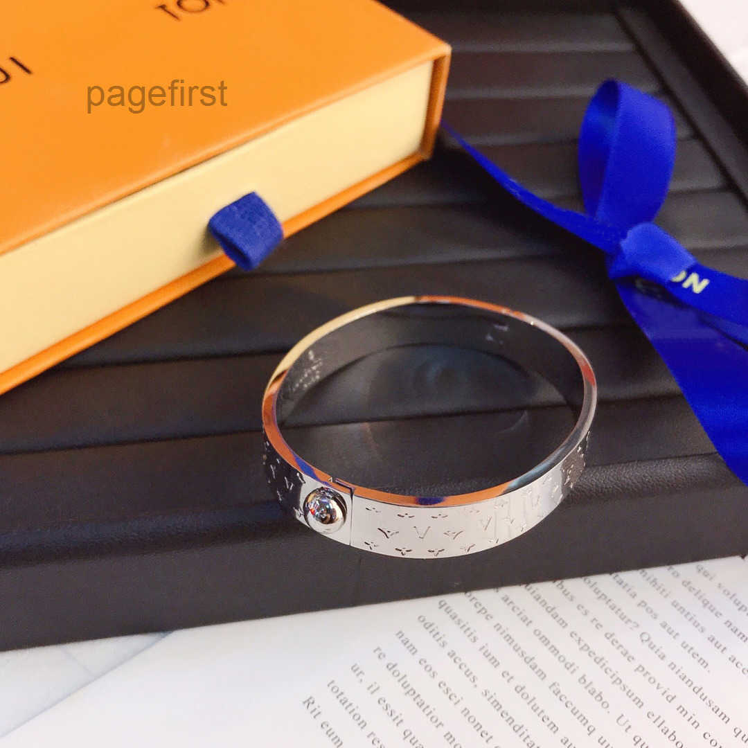 Women Fashion Jewelry Designer Bracelet Style Bangle Charming Exquisite New Campus Couples Romantic Gold-Plated Design jewelry Personalized Selectio