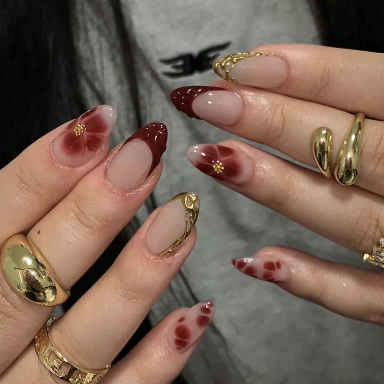 24PCS Retro Brown Five-petaled Flowers French Press on Nails Golden Irregular Edge Almond Fake Nails for Women Simple False NailT251118T251119-image-1085219768