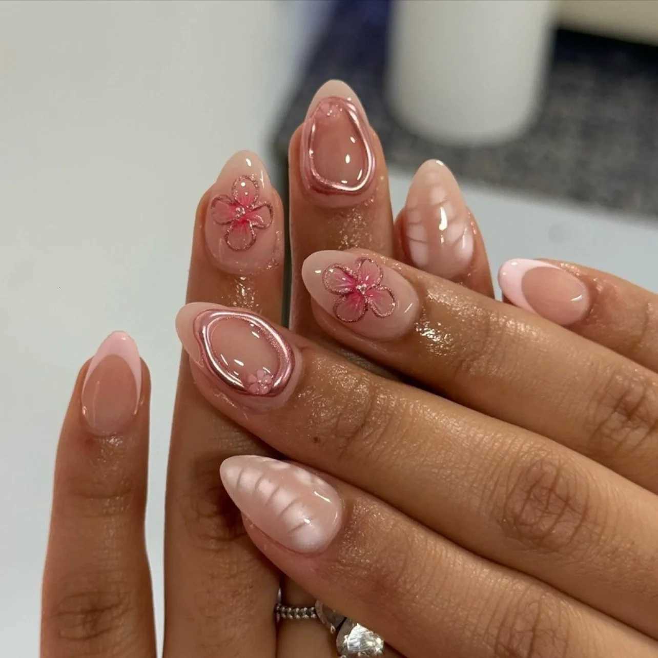 24pcs French Almond Press on Nails Flower False Nails Wearable Stick-on Nails Fake Nail Uas Postizas Mujer T251118T251119-image-1085214766