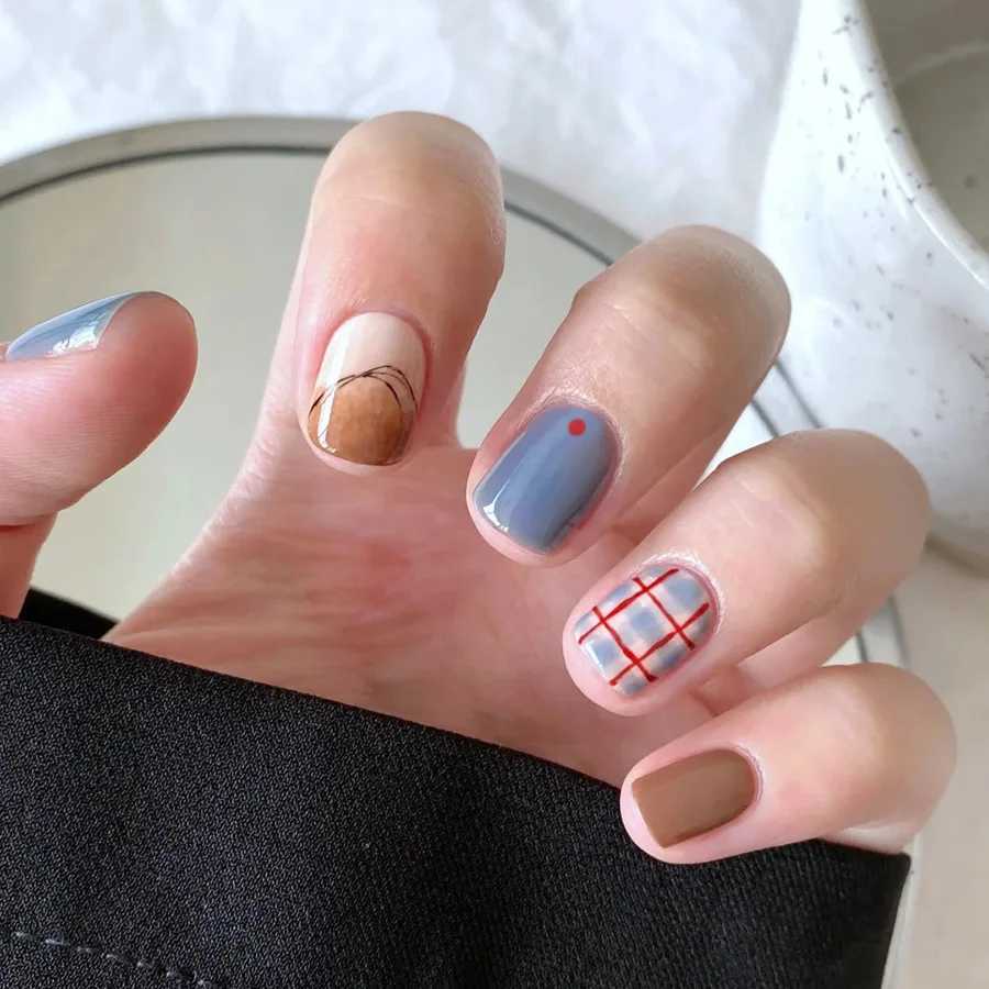 24pcs Press on Nails Blue Checkered Gradient Short Full-Coverage Nail Tips for WomenGirl Removable wearable Nail Daily WearT251118T251119-image-1085222200