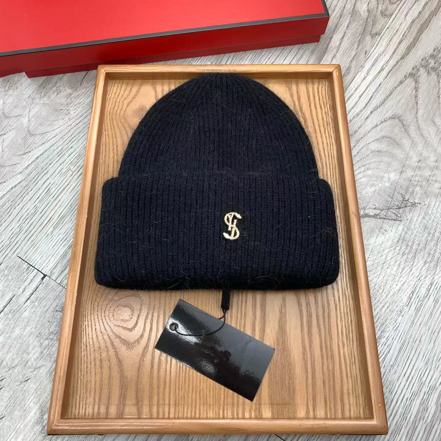 Designer beanie for women hat winter wool Knitted fine lines paired with exquisite metal labels man hats warm casual classic simple styles solid win