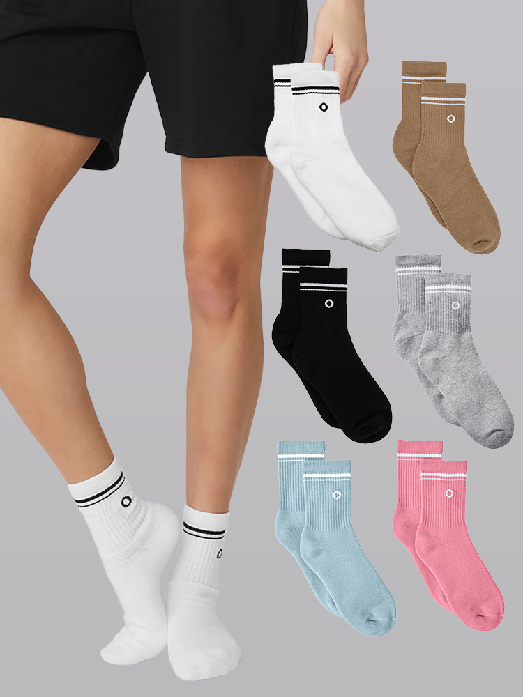 Seasonal Solid Color Socks with Elegant Lace Detailing 2 pairs: 10% off / 5 pairs: 15% off-image-1079759817