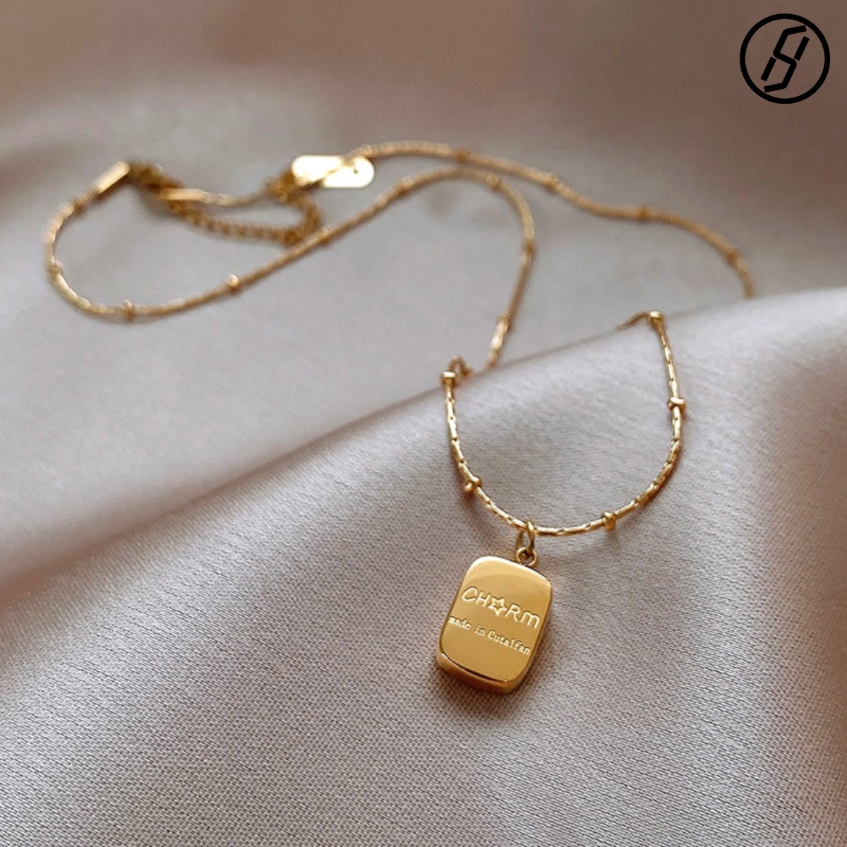 INS tendance vente chaude petite brique d'or collier en acier titane pour les femmes 2025 nouvelle chaîne de pull haut de gamme couleur rapide bi